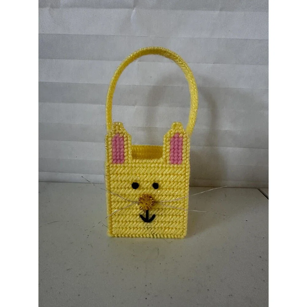 Mini Easter Basket with Yellow Sparkly Bunny – Colorful Plastic Canvas Handmade